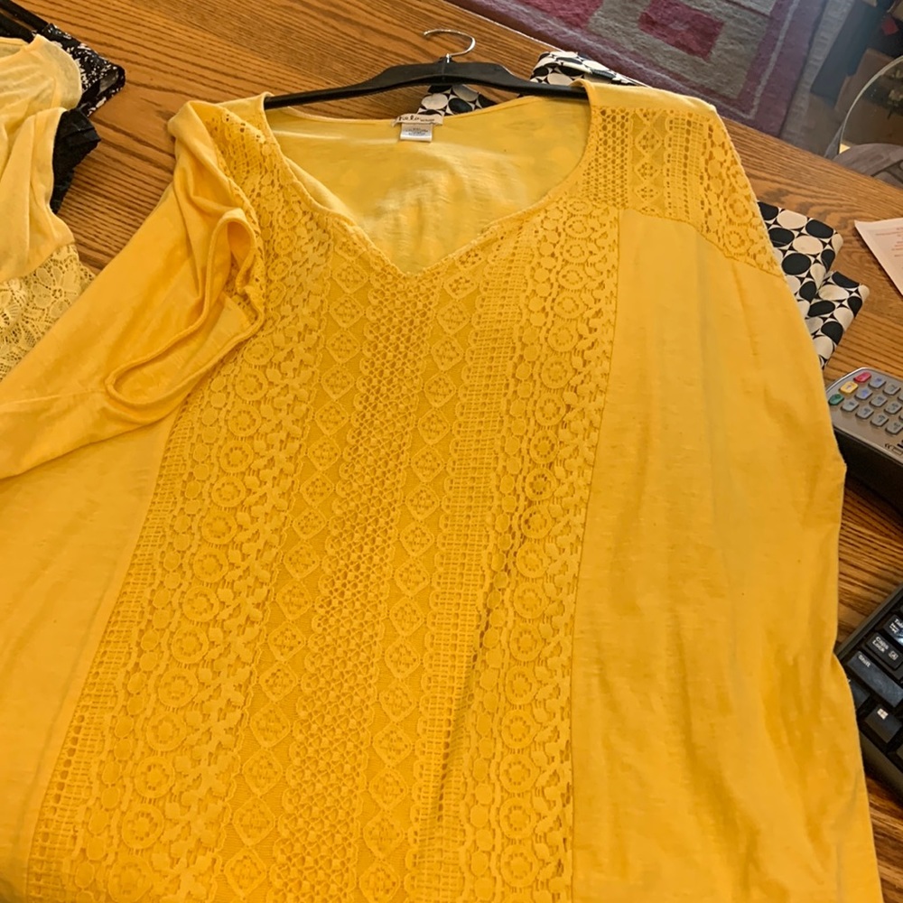 Womens tops